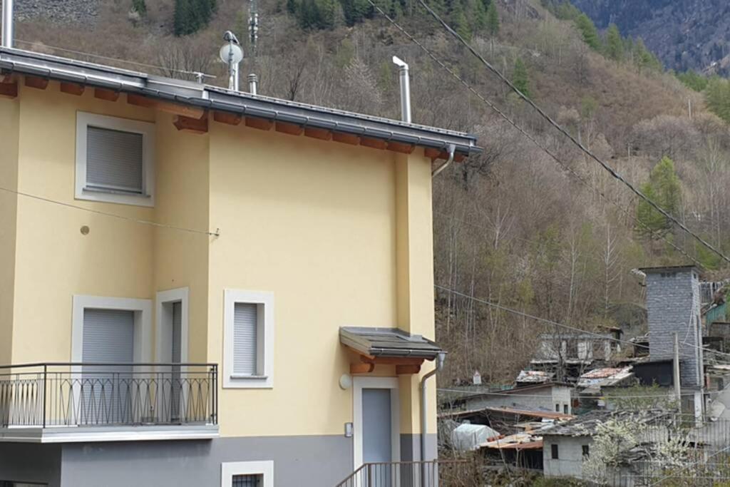 La Finestra Sul Fiume-Graziosa Mansarda.Cir 014O74 Daire Val Masino Dış mekan fotoğraf
